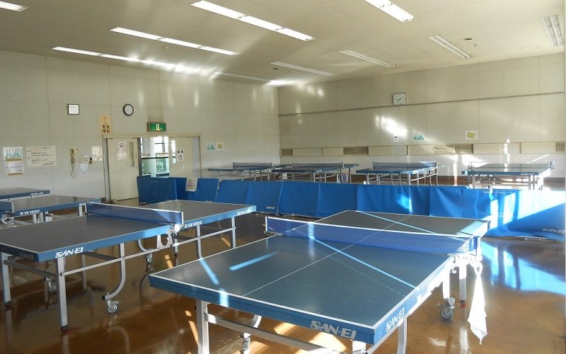 長田体育館卓球場